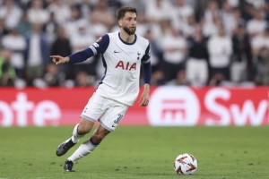 英媒透露弗兰克高度认可本坦库尔 敦促热刺加速续约谈判进程